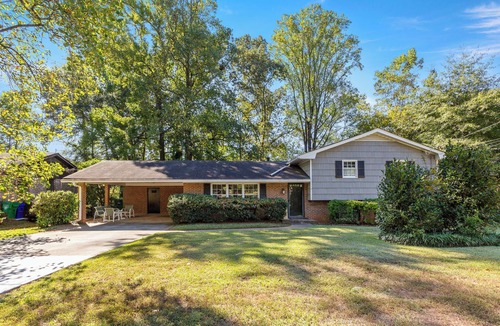 Tucker House | Spacious 5-bedroom House minutes from Downtown Tucker
