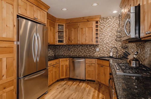 Hanna Farm Neighbors House | Spacious 5-bedroom, 3 Bath house in historic Old Town Fort Collins!