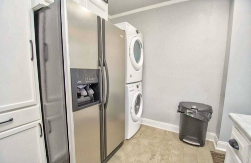 Collier Heights House | Spacious 7BR Retreat – Near Downtown & Six Flag7