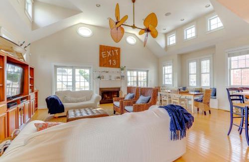 Avalon House | Spacious Avalon Beach House - 2 Blocks to Water!