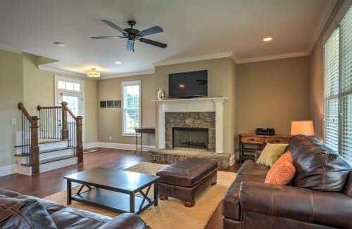 Reynolds Landing House | Spacious Family-Friendly Retreat w/Winter Rates!