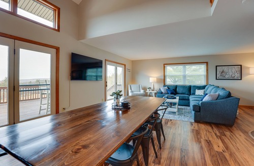 Hammondsport House | Spacious Hammondsport Home on 6 Acres w/Lake View