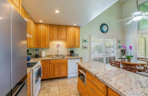 Princeville Condo | Spacious Home Great for Large Groups - Walk to Beaches/Groceries/Shopping