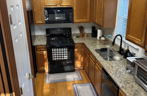 Johns Creek House | Spacious & Modern 3BR Townhouse