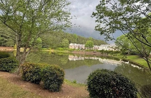Johns Creek House | Spacious & Modern 3BR Townhouse
