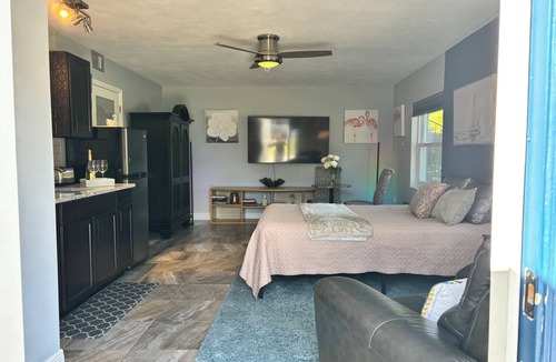 Orlando House | Spacious private studio 8 minutes from downtown orlando