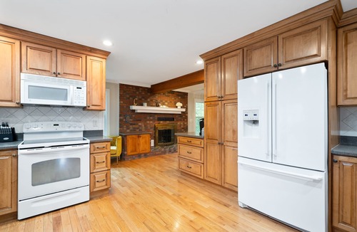 Geyser Crest House | Spacious Saratoga Retreat w/Pool, Hot Tub & Backyard Oasis.Close to SPAC/Track