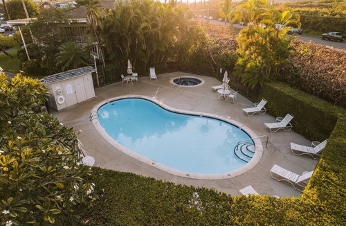 Wailua Apartment | Spacious Unit with Full Kitchen, Free Parking, Outdoor Swimming Pool!