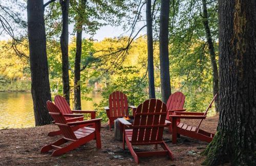 Corinth House | Spacious Waterfront Cabin with Private Dock Near Lake George & Saratoga Springs, Corinth, NY