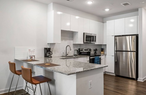 Midtown Apartment | Spectacular Apartments by BCA Furnished Apts