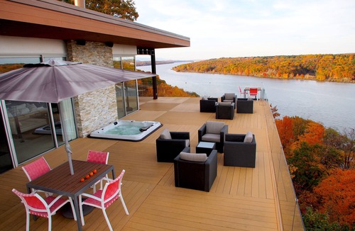 Town of Lloyd House | Splendid Isolation: Private Luxury. Breathtaking Modern Villa On Hudson Bluffs.
