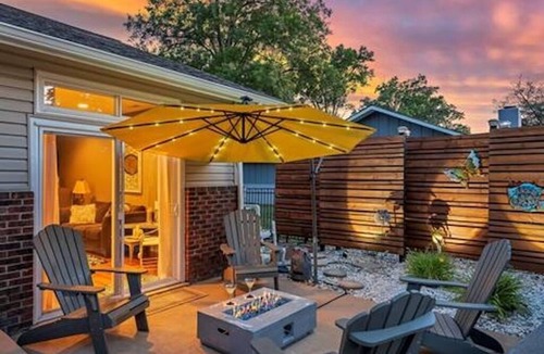 Ballwin House | St Louis Co- Tranquil 2-bed/1 bath house -STL County-Sleeps 1-4