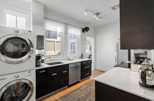Brookwood Apartment | Standish House by BCA Furnished Apts