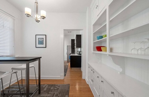 Brookwood Apartment | Standish House by BCA Furnished Apartments Standish House