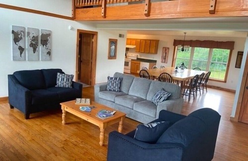 Naples House | Stay at the “Farmhand Inn” & live the farm-life while enjoying a great vacation!