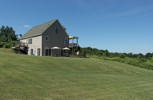 Naples House | Stay at the “Farmhand Inn” & live the farm-life while enjoying a great vacation!