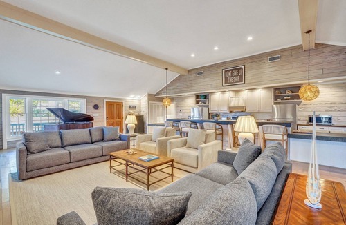 East Beach House | Stay Salty: A Spacious 6-Bedroom Home with Marsh Views in Saint Simons Island
