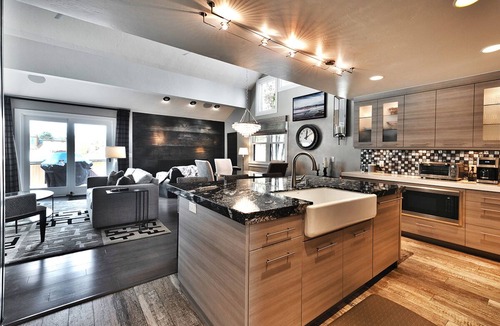 North Park City Condo | STEPS2LIFTS, LOWER PRICES FOR 26-27 SEASON, DESIGNER INTERIOR, GOURMET KITCHEN