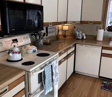 Penn Yan House | Stunning Cottage with Fire Pit and Access to Great Hiking Trails in Keuka Park, New York
