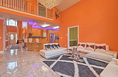 Duluth House | Stunning Duluth Family House w/Fireplace & Patio!