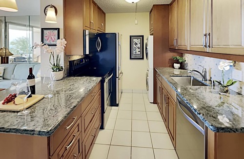 Maalaea Condo | Stunning Maalaea Fully Remodeled Oceanfront Condo Ocean Views Pool BBQ