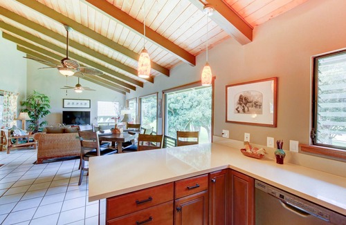 Princeville House | Stunning Princeville 3BR/3BA Home on Golf Course-Views, screened in Lanai🌴