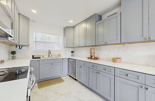 Avondale House | Stylish Avondale Home Pet-friendly & Walkable