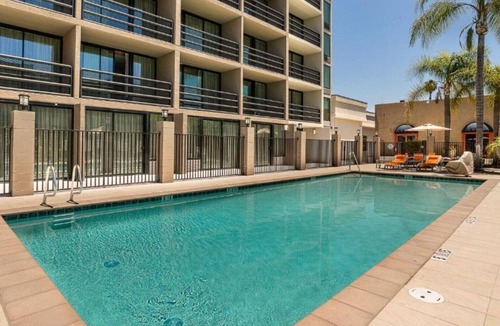 Northwest Anaheim House | Stylish Fullerton Rooms close to Disneyland