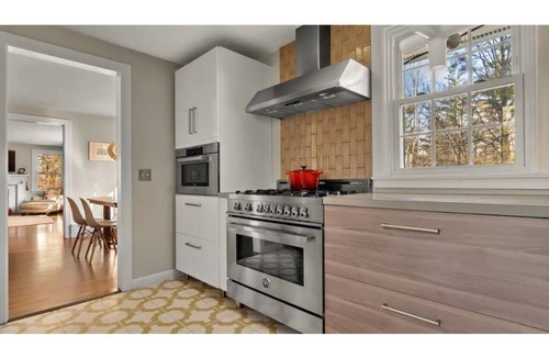 Lee House | Stylish Mid-century Modern Berkshires Cape