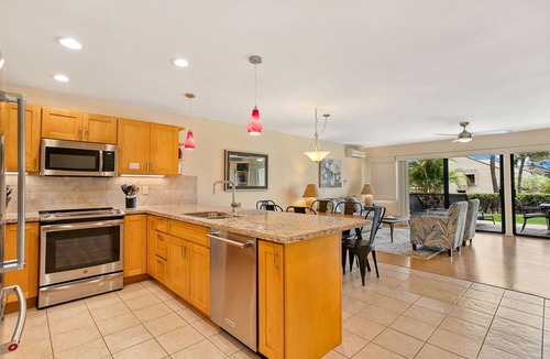 Kihei Condo | Summer open! Oceanview, no stairs and a Murphy Bed
