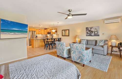 Kihei Condo | Summer open! Oceanview, no stairs and a Murphy Bed