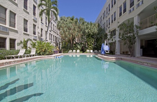 Palm Beach Condo | SUN-FILLED PENTHOUSE; WALK TO BEACH AND IN-TOWN; BEST UNIT IN THE BLDG!