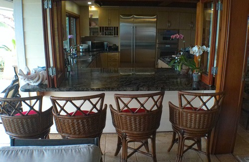 Pupukea House | SUNSET BEACH FRONT LUXURY RENTAL WITH A/C & 72 JET JACUZI