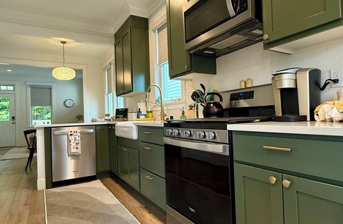 Seabrook Cottage | Sunshine Cottage – two nights available for the 4th of July