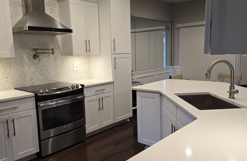 Sugar Hill House | Super Clean Comfortable Townhome -Sleeps 6-Home Away From Home!
