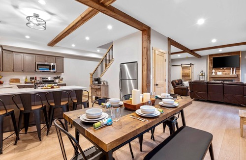 Bryant Pond Cabin | Sweeping mountain and water views from a top a mountain side