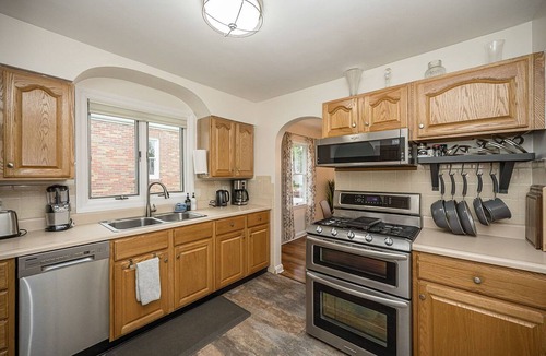 St. Charles Historic District House | Sweet Escape Near Historic Main St, 4BR, 2 Baths