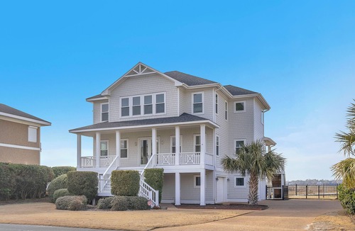 Shell Island House | Sweet Shirl. A Spacious Sound Front Home with Private Pool!