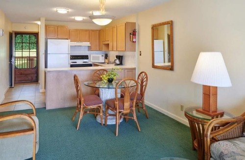 Nawiliwili Apartment | Swim, Dip, or Dive Into Our Heated Pool! 2 Relaxing Rooms, Close to Beach