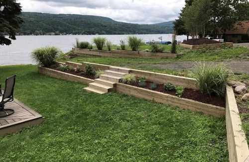 Middlesex Cottage | Sycamore Landing - Casual Lakefront Living at It's Best!