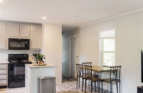 Leland House | The Creek Cottage - Waterfront Rental, Waterfront Rental Near Downtown Wilmington