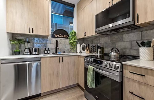 Squire Park House | The Emerald Den