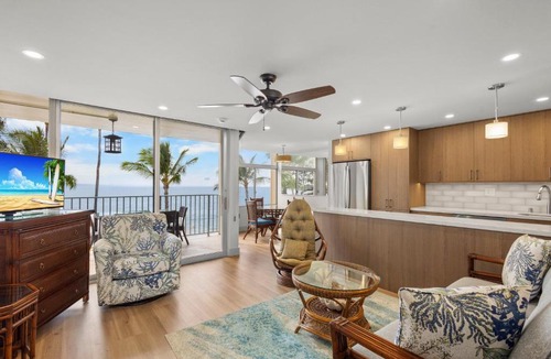 Kihei Resort | The Hale Pau Hana