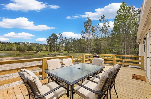 Monticello House | The Hideaway at Goose Pond Acres- Private Waterfront Retreat