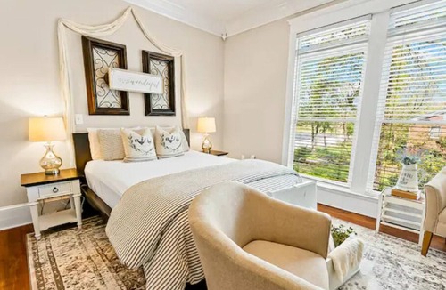 Winder House | The Mahogany Room a place to relax!