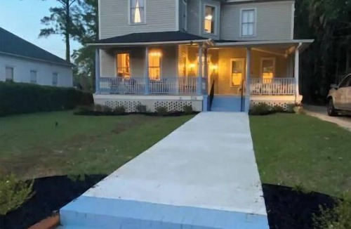 Thomasville House | The Mash Manor