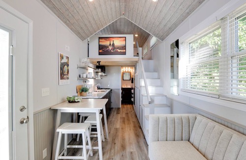 Defiance Apartment | ‘The Merlot Bungalow’ Defiance Tiny Home on Trail