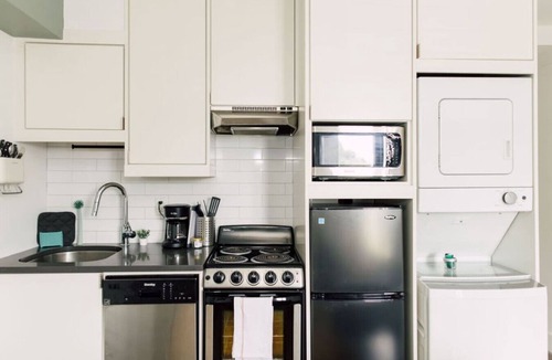 Virginia Highland Apartment | The Rooney – Walk to Ponce City Market