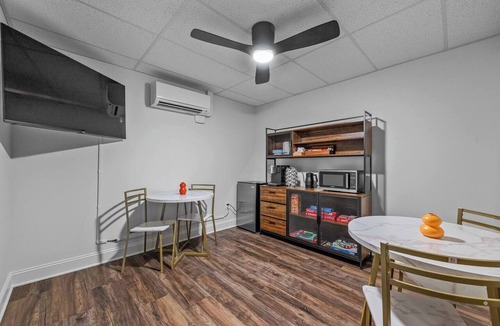 Charlotte Street Condo | The Sabel Collection #003 | Downtown Asheville queen suite with Wi-Fi, AC, and parking.