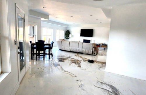 Lithonia House | The Sandy Shores Estate Heated Pool, Hot Tub, Theater & Game Lounge